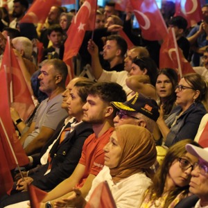 Millî İrade Meydanında Demokrasi Nöbeti - fotoğraf 2