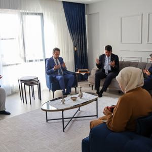 Valimiz Sayın Ömer Kalaylı ve İl Müdürümüz Çetin Tutaş’tan Şehit Ailelerimize Ziyaret - fotoğraf 2