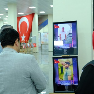 İl Müdürümüz Sayın Ender YANIK, 15 Temmuz Sanat Sergisini Ziyaret Etti - fotoğraf 3