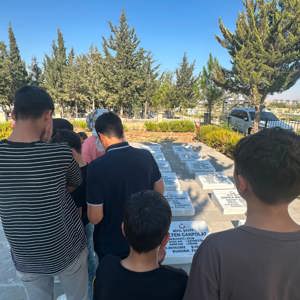 15 Temmuz Demokrasi ve Millî Birlik Günü’nde Anlamlı Şehitlik Ziyareti - fotoğraf 2