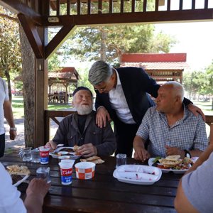 Paşabahçe Mesire Alanı'nda Kıymetli Büyüklerimizle Keyifli Bir Gün Geçirdik - fotoğraf 2