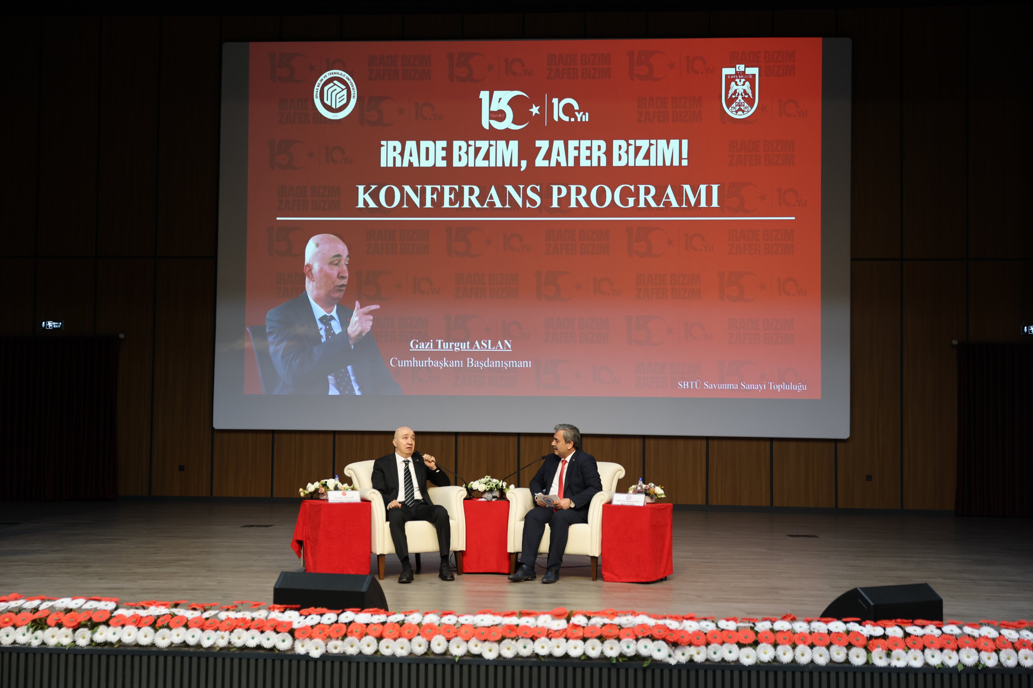 15 Temmuz’un Kahramanlık Destanı “İrade Bizim Zafer Bizim” Konferansında Anlatıldı