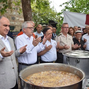 İl Müdürümüz Aşure Hayrı Programında Şehit Aileleri ve Gazilerimizle Bir Araya Geldi - fotoğraf 3