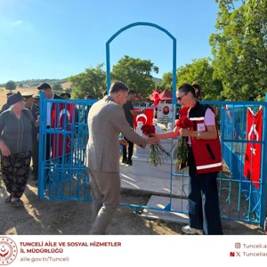 15 Temmuz Demokrasi ve Millî Birlik Günü Kapsamında Şehidimiz Piyade Onbaşı Ulaş Urtimur, Kabri Başında Dualarla Yâd Edildi. - fotoğraf 1