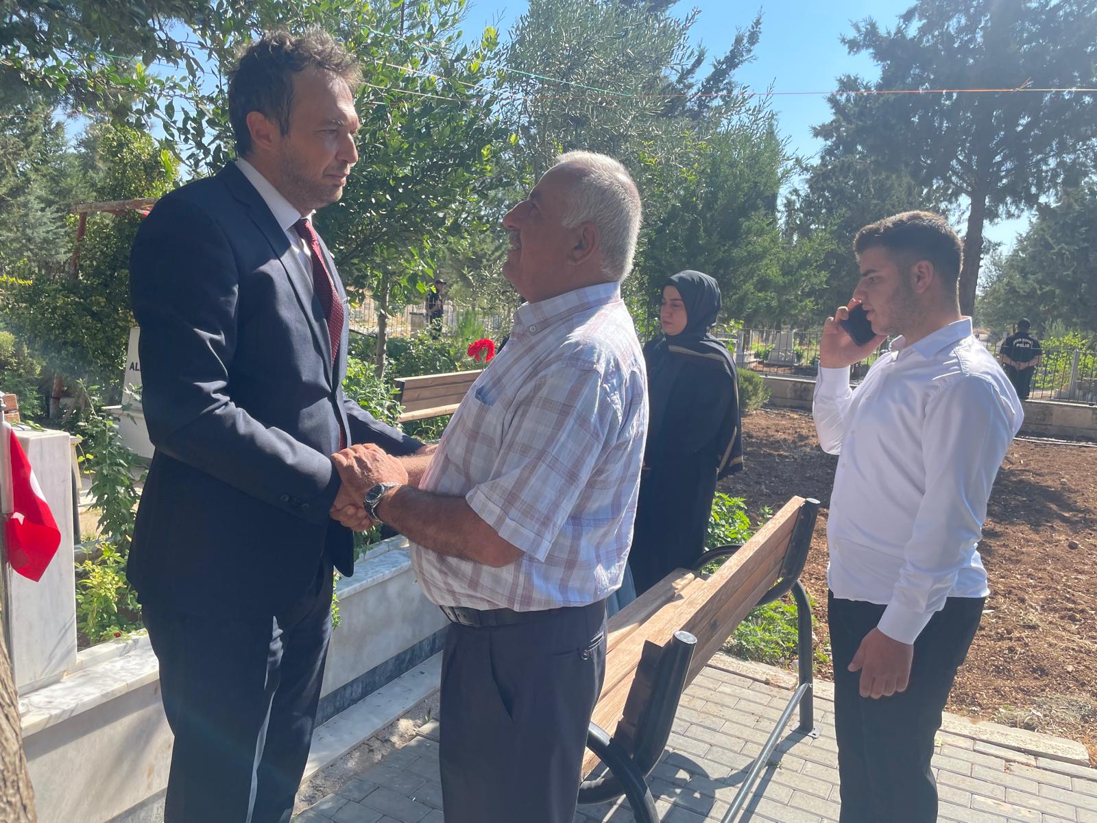 15 Temmuz Demokrasi ve Millî Birlik Günü Münasebetiyle Şehitlikte Anma Töreni Düzenlendi