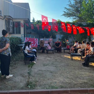 İhtisaslaştırılmış Çocuk Evleri Sitesi’nde 15 Temmuz Demokrasi ve Millî Birlik Günü Anma Programı Düzenlendi - fotoğraf 4
