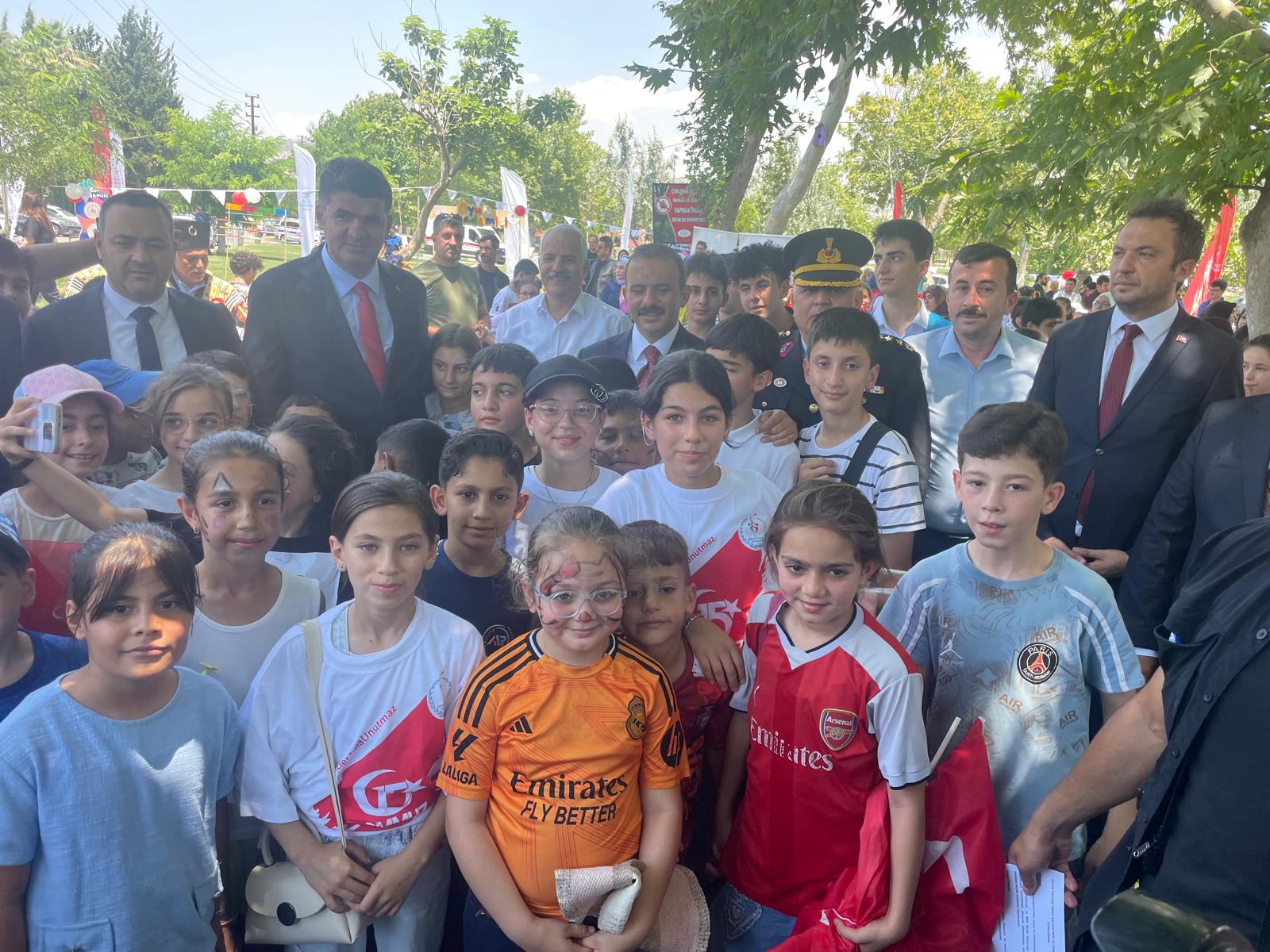 Genç Yürekler Millî Birlik Ruhunda Buluştu: Kilis’te 15 Temmuz Gençlik Şöleni