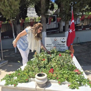 Akhisar Şehitliğinde 15 Temmuz Anma Programına Katılım Sağlandı - fotoğraf 2