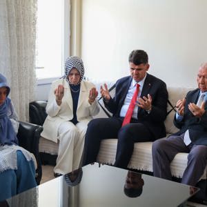 15 Temmuz Demokrasi ve Millî Birlik Günü’nde Şehit Hanelerine Anlamlı Ziyaret - fotoğraf 2