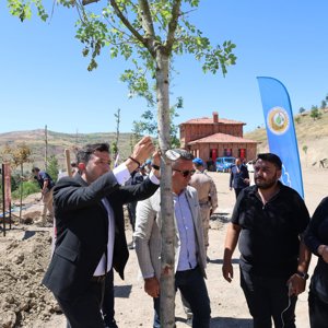 15 Temmuz Şehitlerimizin Hatırası Fidanlarla Yaşatılıyor - fotoğraf 4