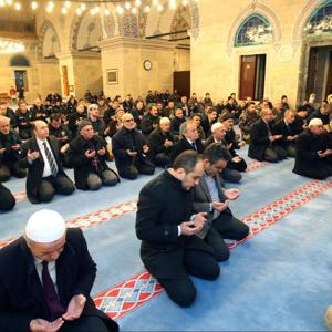 Özel Harekât Polisi Şehit Gültekin TIRPAN için mevlid programı düzenlendi - fotoğraf 2