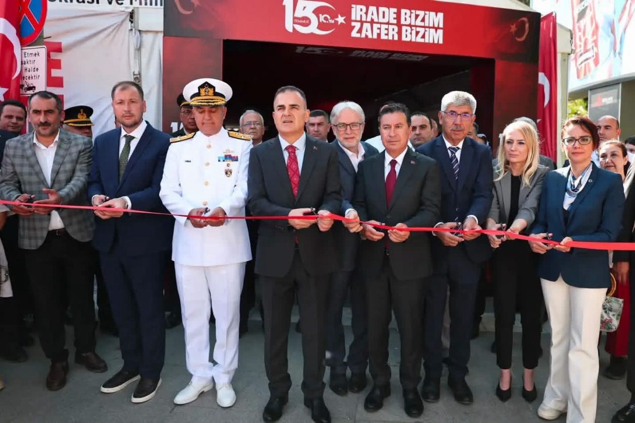 15 Temmuz Demokrasi ve Millî Birlik Günü etkinlikleri kapsamında hazırlanan 15 Temmuz Demokrasi ve Millî Birlik Günü Dijital Gösterim Merkezi, Valimiz Sayın Dr. İdris AKBIYIK ve il protokolünün katılımıyla düzenlenen törenle hizmete açıldı. 