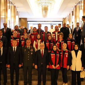 15 Temmuz Demokrasi ve Millî Birlik Günü’nde Şehit Yakınları ve Gazilerimizle Bir Araya Gelindi - fotoğraf 8