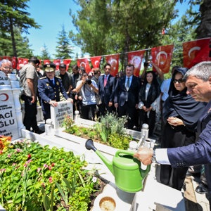 15 Temmuz Şehitleri ve Aileleri Ziyaret Edildi - fotoğraf 22