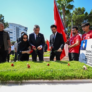 15 Temmuz Şehitleri ve Aileleri Ziyaret Edildi - fotoğraf 4
