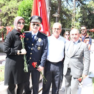 15 Temmuz Şehitleri ve Aileleri Ziyaret Edildi - fotoğraf 11