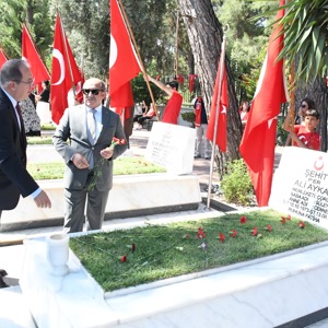 15 Temmuz Şehitleri ve Aileleri Ziyaret Edildi - fotoğraf 3