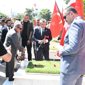 15 Temmuz Şehitleri ve Aileleri Ziyaret Edildi - fotoğraf 10
