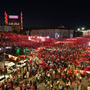 Binlerce Sivaslı Bayraklarla Tek Yürek Oldu - fotoğraf 3