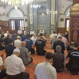 Aziz Şehitlerimizi Rahmet Minnet ve Dualarla Yâd Ettik - fotoğraf 3