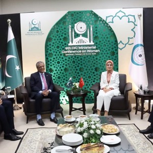 Bakanımız Göktaş, Pakistan'da İİT 9. Kadından Sorumlu Bakanlar Konferansı kapsamında ikili görüşmelerde bulundu - fotoğraf 4