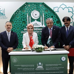 Bakanımız Göktaş, Pakistan'da İİT 9. Kadından Sorumlu Bakanlar Konferansı kapsamında ikili görüşmelerde bulundu - fotoğraf 7