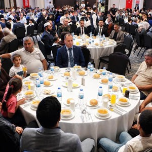 15 Temmuz Vesilesiyle Aziz Şehitlerimizin Kıymetli Aileleri ve Kahraman Gazilerimizle Yemekte Buluştuk - fotoğraf 1
