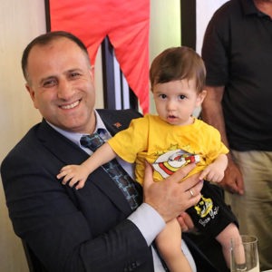 15 Temmuz Vesilesiyle Aziz Şehitlerimizin Kıymetli Aileleri ve Kahraman Gazilerimizle Yemekte Buluştuk - fotoğraf 21