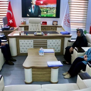 Aile ve Toplum Hizmetleri Genel Müdür Yardımcımız Samiye KORKMAZ ve Daire Başkanımız Esra YAMAN ,İl Müdürlüğümüzü Ziyaret Etti - fotoğraf 1
