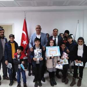 Bugün karnelerini alan çocuklarım bana dünyanın en büyük hediyesini verdiler mutluluğun tanımı burda saklı         - fotoğraf 3