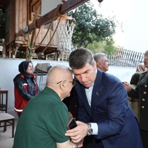 Demokrasi Şehidimiz Ahmet ÖZSOY'un Kıymetli Ailesi Ziyaret Edildi - fotoğraf 2