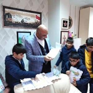 Bugün karnelerini alan çocuklarım bana dünyanın en büyük hediyesini verdiler mutluluğun tanımı burda saklı         - fotoğraf 6