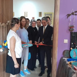 Huzurevi Sakinlerinin El Emeği Ürünleri Yıl Sonu Sergisinde Beğeniye Sunuldu - fotoğraf 1