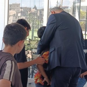 İl Müdürümüz Emre Çalğan, Çocuk Evleri Sitemizde Gençlerimizle Bayramlaştı - fotoğraf 1