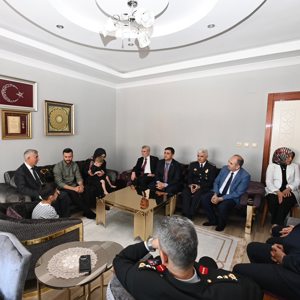 15 Temmuz’da Kahraman Gazilerimize Vefa Ziyareti - fotoğraf 4