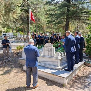 İl Müdürümüz Sayın Dr. Cengiz MADEN' den 15 Temmuz Şehitlerimize Vefa Ziyareti - fotoğraf 3