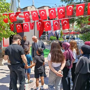 İl Müdürümüz Sayın Dr. Cengiz MADEN, Çocuklarımızla Birlikte 15 Temmuz Fotoğraf Sergisini Ziyaret Etti - fotoğraf 1