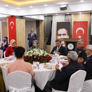 Şehit Ailelerimiz ve Gazilerimiz Onuruna Yemek Programı Düzenlendi. - fotoğraf 2
