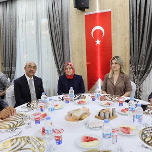 Şehit Ailelerimiz ve Gazilerimiz Onuruna Yemek Programı Düzenlendi. - fotoğraf 7