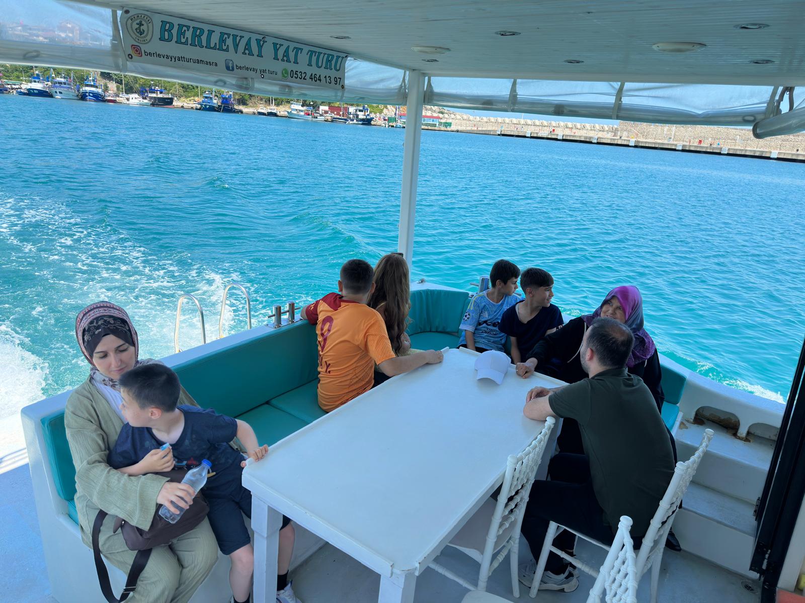 “Ebeveyn Kaybı Yaşamış Çocuklara Yönelik Hizmetlerin Etkinliğinin Artırılması Projesi” kapsamında Amasra Müze ve Tekne Gezisi