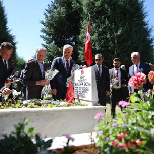 15 Temmuz Demokrasi ve Millî Birlik Günü kapsamında Düzce Şehitliği Ziyaret Edildi. - fotoğraf 7