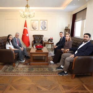 Valimiz Sayın Mehmet Makas Makamında Evladımızı Ağırladı - fotoğraf 1