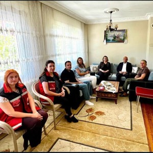 15 Temmuz Kapsamında Şehit Aileleri Ziyaret Edildi - fotoğraf 3