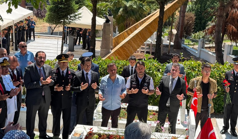 15 Temmuz Demokrasi ve Millî Birlik Günü’nde Şehitlerimiz Dualarla Yâd Edildi