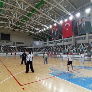 Koruma Altındaki Çocuklara Spor Desteği: Voleybolla Geleceğe Güçlü Adımlar - fotoğraf 1