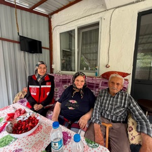 15 Temmuz Anma Etkinlikleri Kapsamında Şehit Aileleri Ziyaret Edildi - fotoğraf 2
