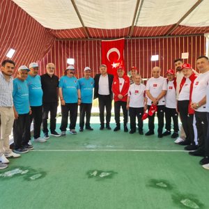 Ezeli Rekabet, Ebedi Dostluk Bocce Sahasında Buluştu - fotoğraf 1