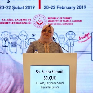 Bakan Selçuk:“Hedefimiz Gönül Belediyeciliği Yaklaşımı İle Her Bölgede Yaşlı Dostu Şehirlerin Desteklenmesi”  - fotoğraf 3