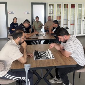 Özel Gereksinimli Bireylerin Katılımıyla Satranç Turnuvası Gerçekleştirildi - fotoğraf 3