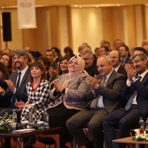 Bakan Selçuk:“Hedefimiz Gönül Belediyeciliği Yaklaşımı İle Her Bölgede Yaşlı Dostu Şehirlerin Desteklenmesi”  - fotoğraf 2